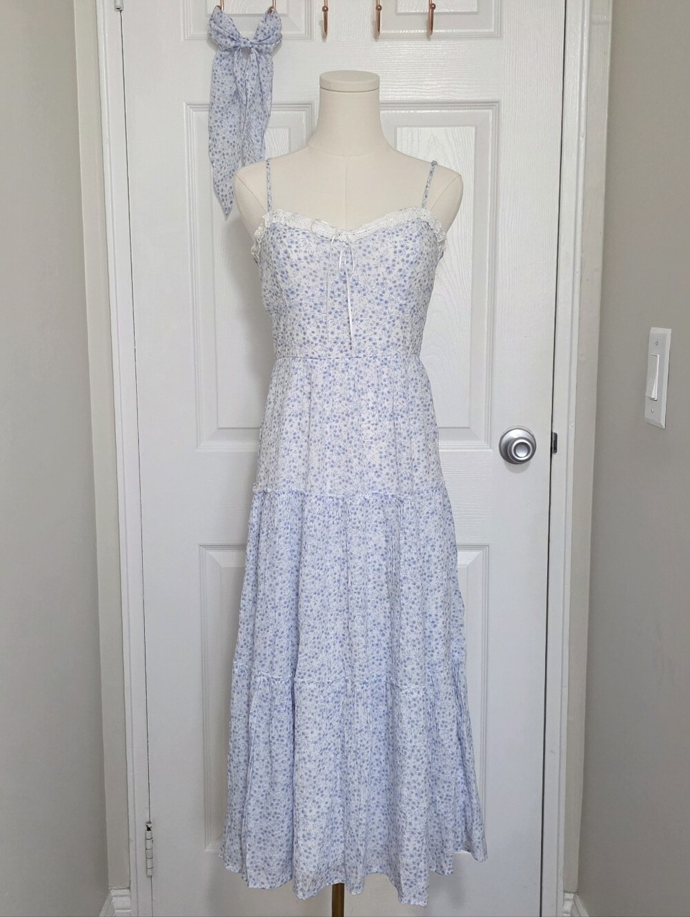 ♡ Blue Floral Dress W/ Matching Bow ♡